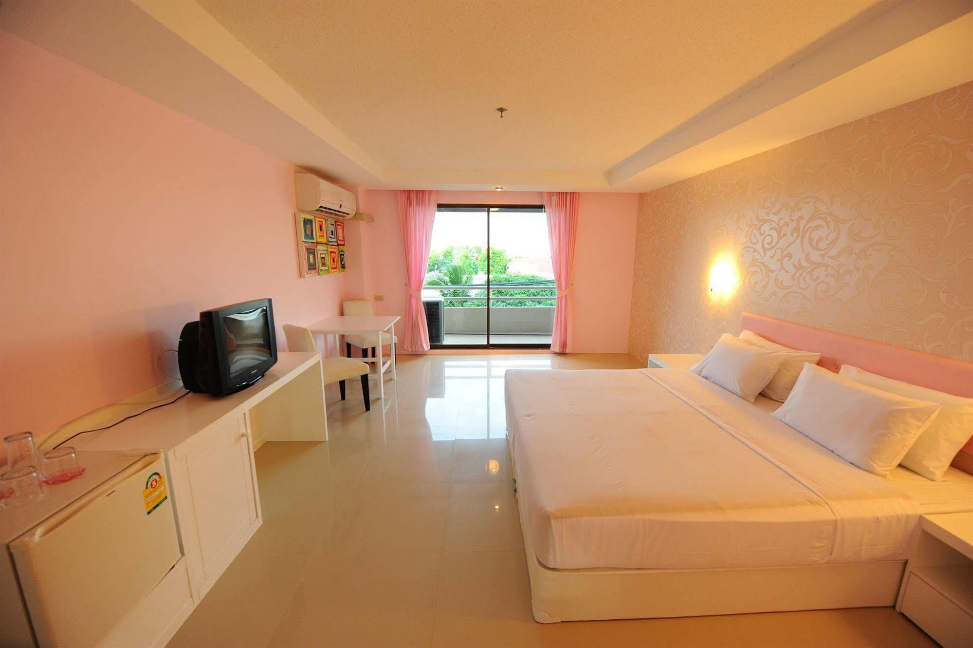 Angket Hip Residence Pattaya Bagian luar foto
