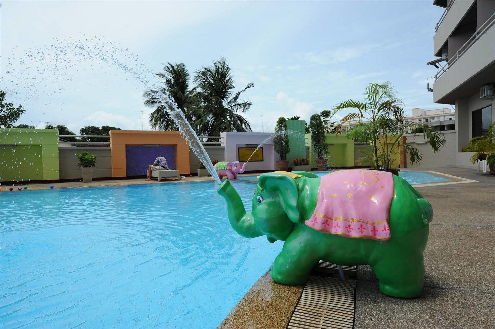 Angket Hip Residence Pattaya Bagian luar foto